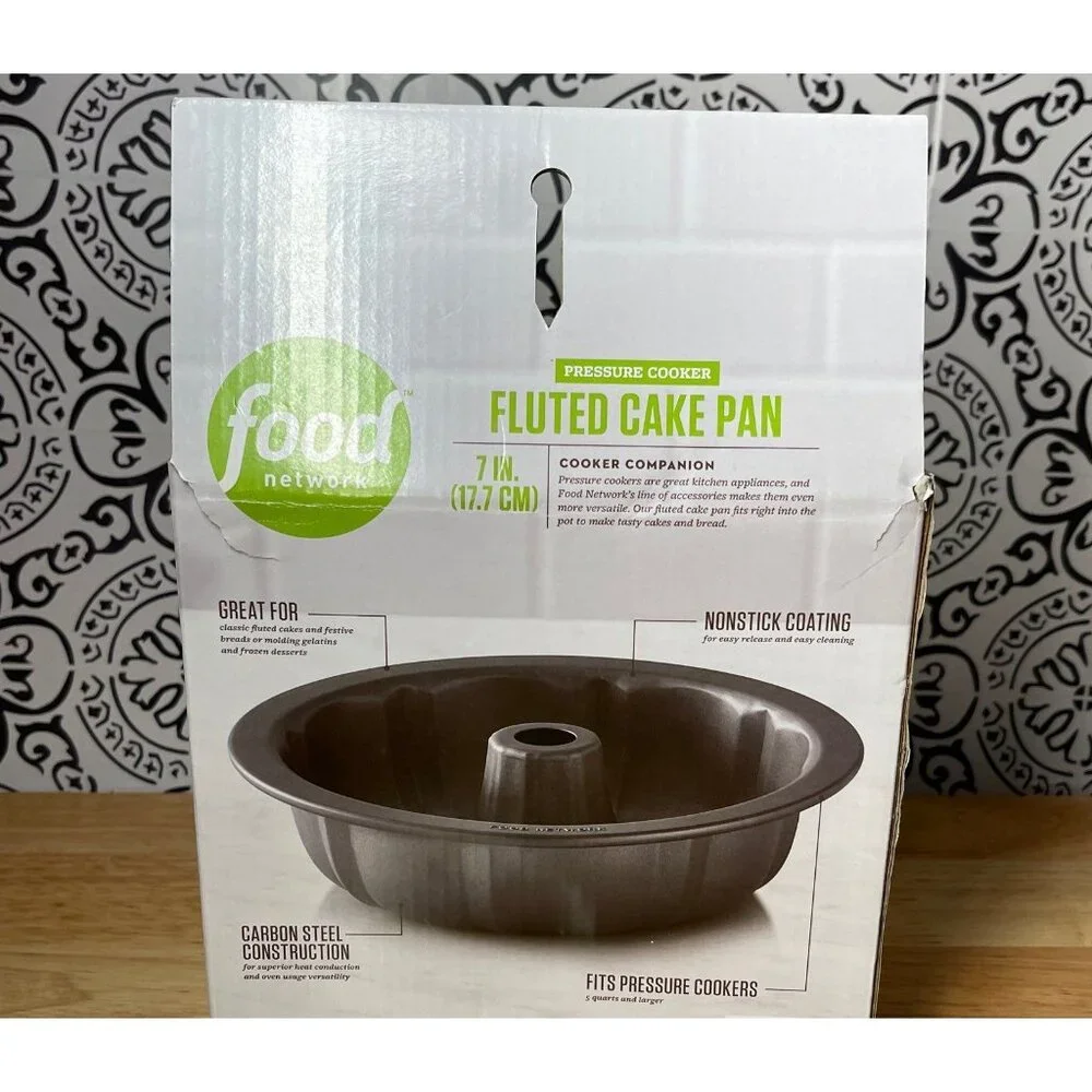 Food Network Fluted Cake‎ Pan NEW!
